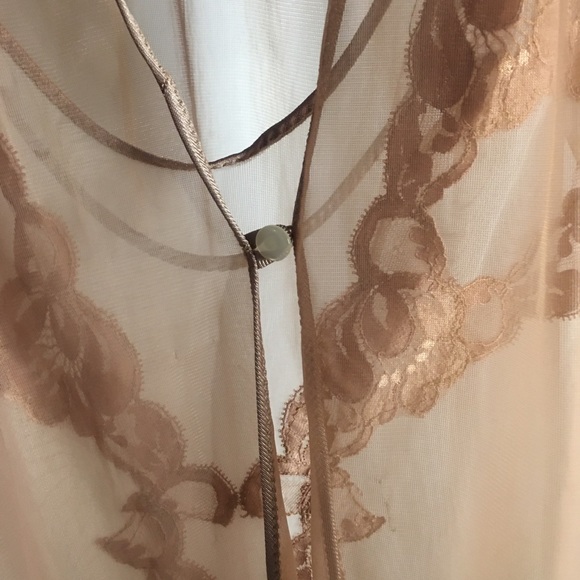 Fabulous dreamy vintage nightwear or a daring one of a kind slip dress??! 👌 - Picture 8 of 13